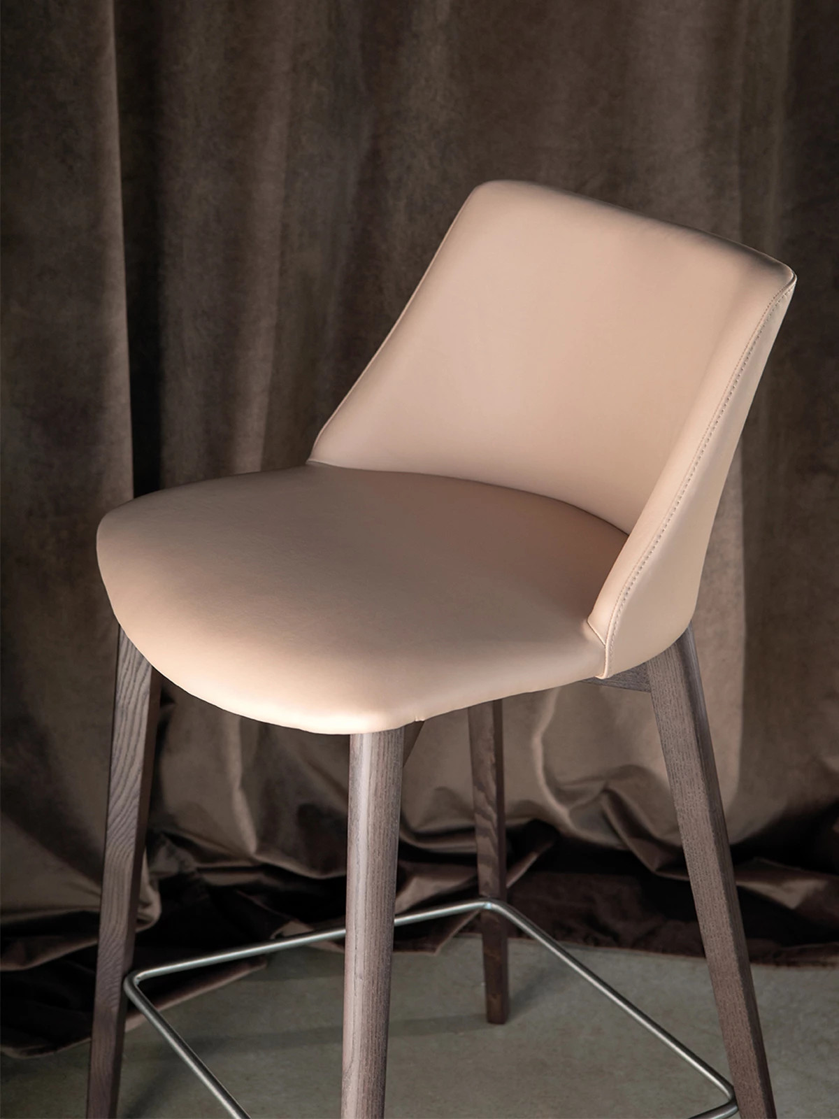 %D0%91%D0%90%D0%A0+%D0%A1%D0%A2%D0%9E%D0%9B+TONIN+CASA%2C+%D0%BC%D0%BE%D0%B4.+AGATA